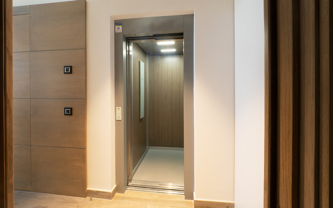 Вілла в Бенависі 166 кв.м з терасою та видом на море