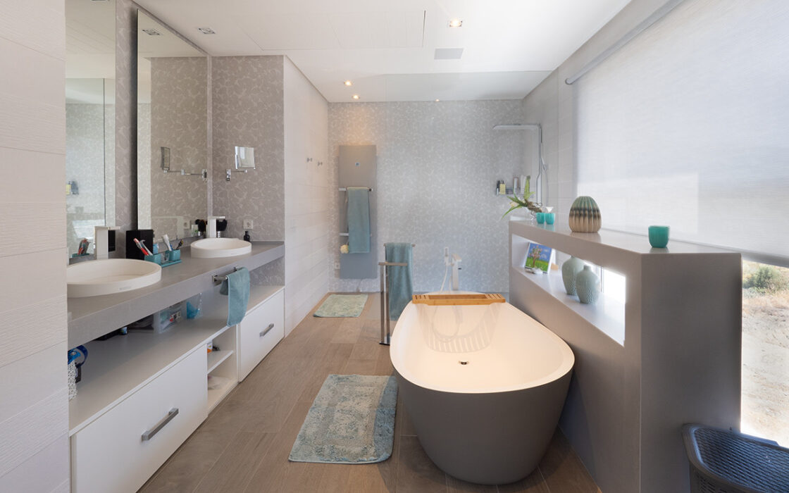 Вілла в Бенависі 166 кв.м з терасою та видом на море