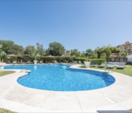 Квартира с 2 спальнями в Эстепоне с террасой 110 кв.м