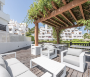 Квартира с 2 спальнями в Эстепоне с террасой 110 кв.м