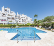 Квартира с 2 спальнями в Эстепоне с террасой 110 кв.м