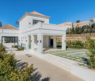 Вілла з терасою в Нуева Андалусія 629 кв.м, біля моря