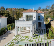 Вілла з терасою в Нуева Андалусія 629 кв.м, біля моря