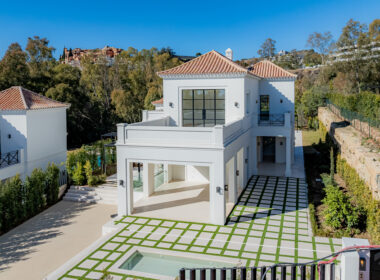 Вілла з терасою в Нуева Андалусія 629 кв.м, біля моря