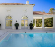 Вілла з терасою в Нуева Андалусія 629 кв.м, біля моря