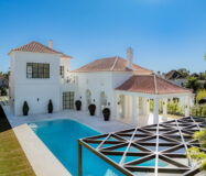 Вілла з терасою в Нуева Андалусія 629 кв.м, біля моря