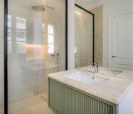 Вілла з терасою в Нуева Андалусія 629 кв.м, біля моря