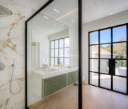 Вілла з терасою в Нуева Андалусія 629 кв.м, біля моря