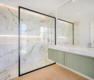 Вілла з терасою в Нуева Андалусія 629 кв.м, біля моря