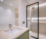 Вілла з терасою в Нуева Андалусія 629 кв.м, біля моря