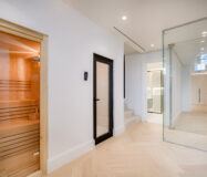 Вілла з терасою в Нуева Андалусія 629 кв.м, біля моря