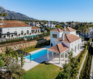 Вілла з терасою в Нуева Андалусія 629 кв.м, біля моря