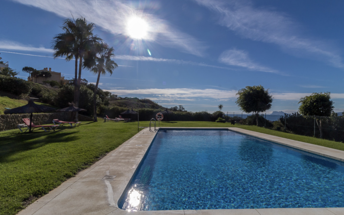 Квартира с 2 спальнями и террасой у моря в Коста-дель-Соль