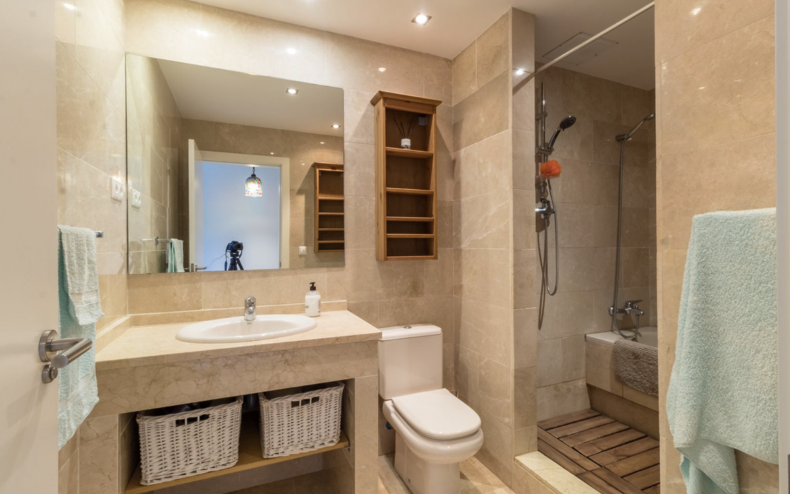 Квартира с 2 спальнями и террасой у моря в Коста-дель-Соль