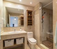 Квартира с 2 спальнями и террасой у моря в Коста-дель-Соль