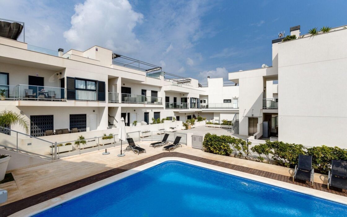 Квартира 2 спальни в Ла Мате у моря с террасой 59 кв.м.