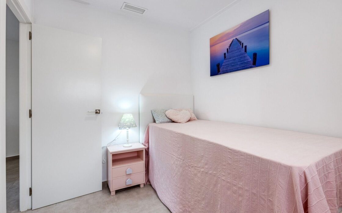 Квартира 2 спальни в Ла Мате у моря с террасой 59 кв.м.