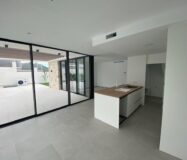 Роскошные виллы в Монтезении с террасой и бассейном