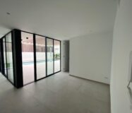 Роскошные виллы в Монтезении с террасой и бассейном