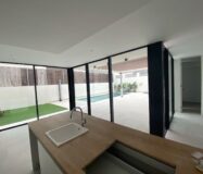 Роскошные виллы в Монтезении с террасой и бассейном