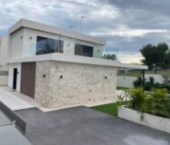 Роскошные виллы в Монтезении с террасой и бассейном