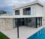 Роскошные виллы в Монтезении с террасой и бассейном