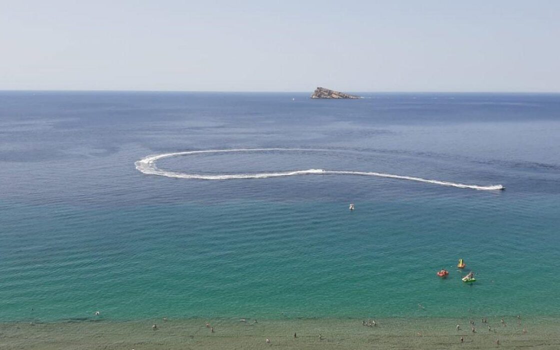 Светлая квартира у моря в Бенидорме 90 кв.м с террасой