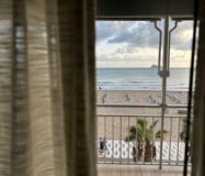 Светлая квартира у моря в Бенидорме 90 кв.м с террасой