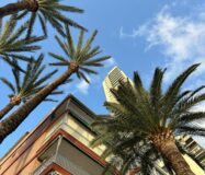 Светлая квартира у моря в Бенидорме 90 кв.м с террасой