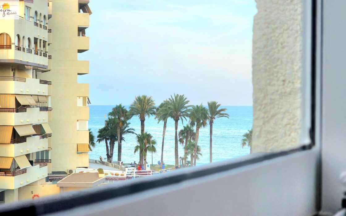 Дуплекс с террасой и видом на море в Оропесе-дель-Мар 68 кв.м