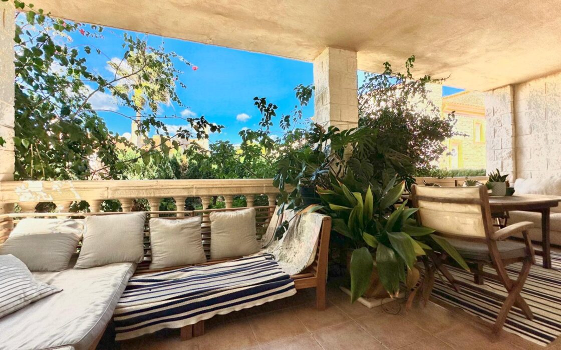 Таунхаус в Альбире 306 кв.м с садом в 15 минутах от пляжа