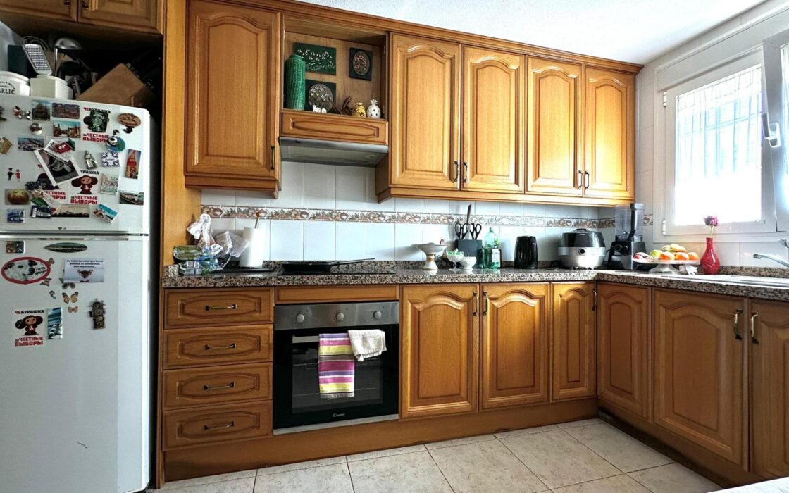 Таунхаус в Альбире 306 кв.м с садом в 15 минутах от пляжа