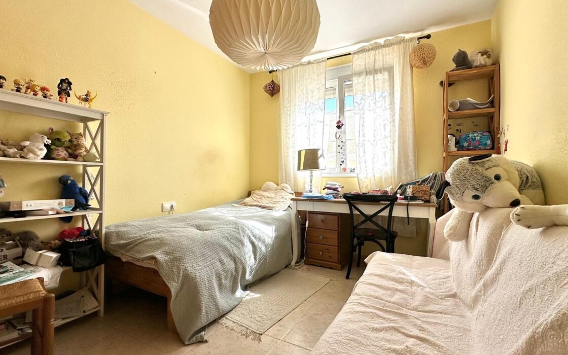 Таунхаус в Альбире 306 кв.м с садом в 15 минутах от пляжа