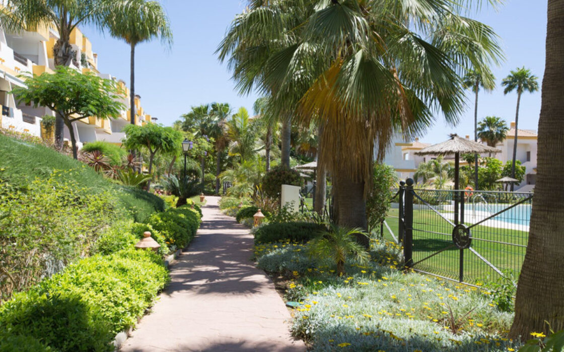 Квартира в Михасі з терасою та видом на море 80 кв.м