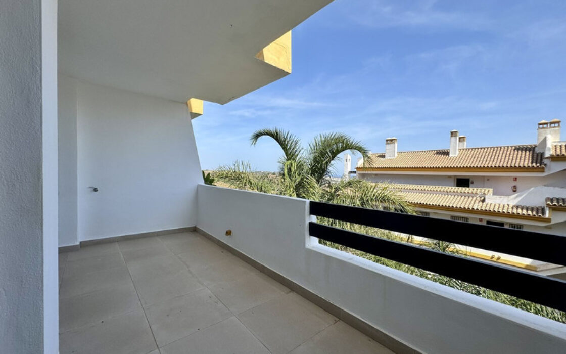 Квартира в Михасі з терасою та видом на море 80 кв.м