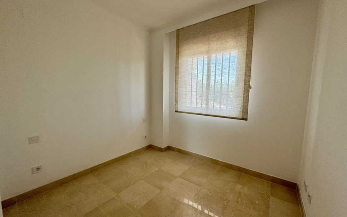 Квартира в Михасі з терасою та видом на море 80 кв.м