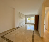 Квартира в Михасі з терасою та видом на море 80 кв.м