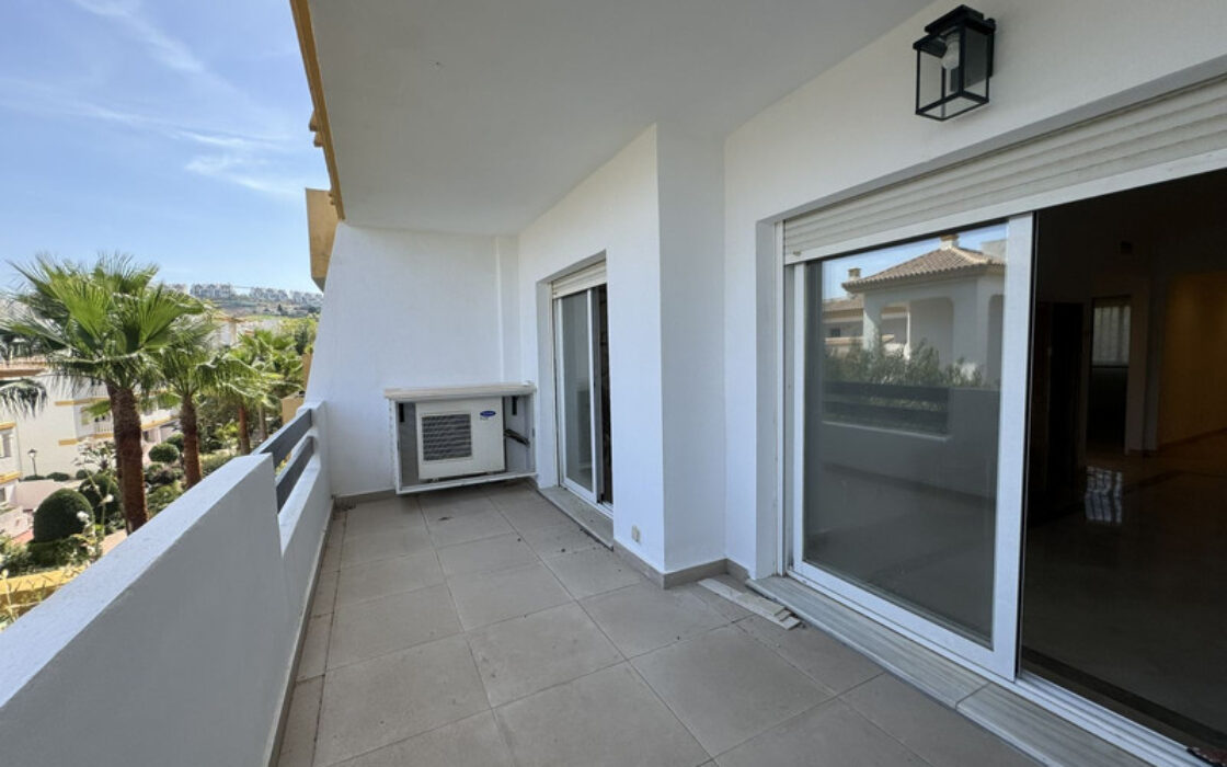 Квартира в Михасі з терасою та видом на море 80 кв.м