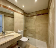 Квартира в Михасі з терасою та видом на море 80 кв.м