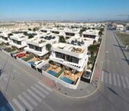 Вілли та Таунхауси в Montesinos з садом і басейном