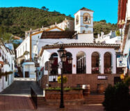 Просторна квартира в Бенахависі з панорамним видом 124 кв.м