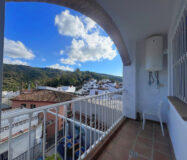 Просторна квартира в Бенахависі з панорамним видом 124 кв.м