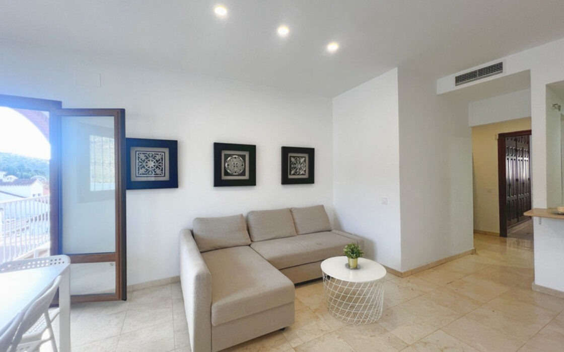 Просторна квартира в Бенахависі з панорамним видом 124 кв.м