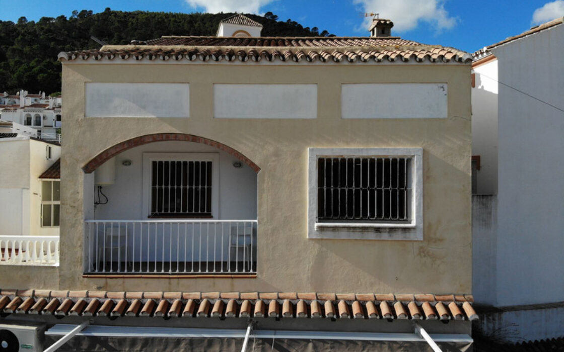 Просторна квартира в Бенахависі з панорамним видом 124 кв.м