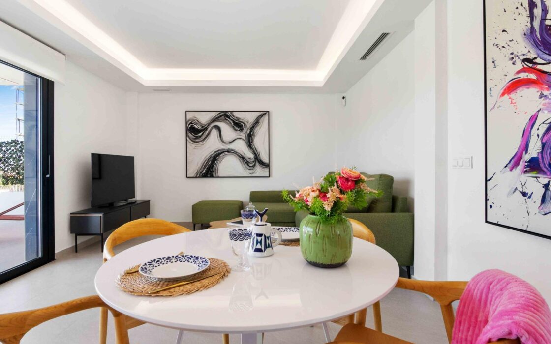 Виллы с террасой в Рохалесе, 140 кв.м – новострой у моря