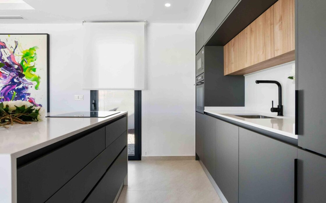 Виллы с террасой в Рохалесе, 140 кв.м – новострой у моря