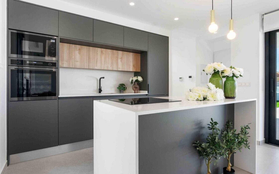 Виллы с террасой в Рохалесе, 140 кв.м – новострой у моря