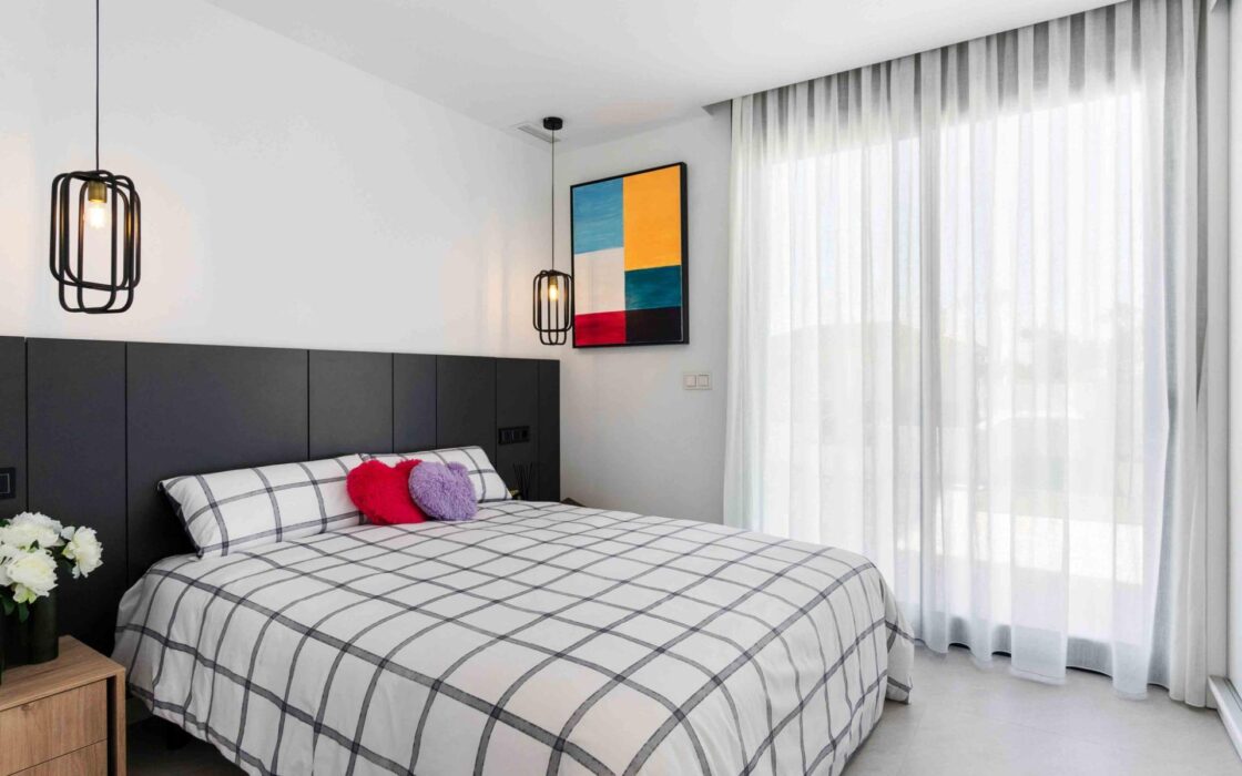 Виллы с террасой в Рохалесе, 140 кв.м – новострой у моря