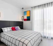 Виллы с террасой в Рохалесе, 140 кв.м – новострой у моря