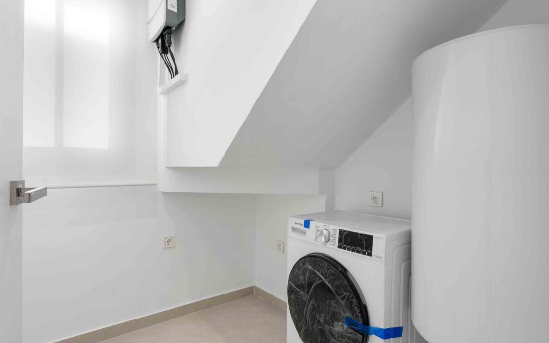 Виллы с террасой в Рохалесе, 140 кв.м – новострой у моря